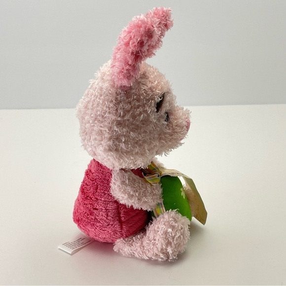 Hallmark Piglet From Winnie the Pooh Easter Plush - Picture 3 of 12